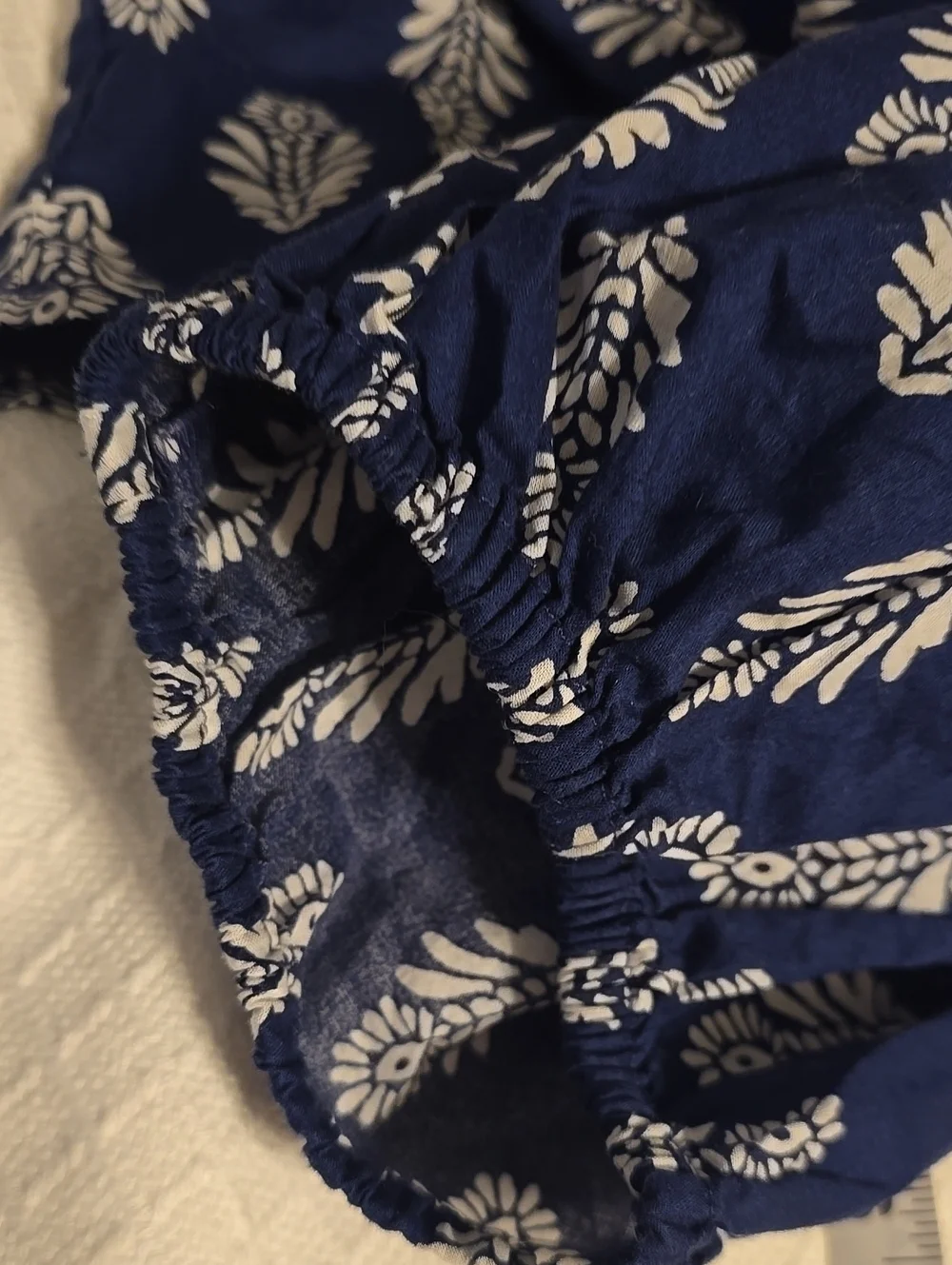 🦋J.Crew Factory Printed Puff-Sleeve Split-Neck Cotton Top Large